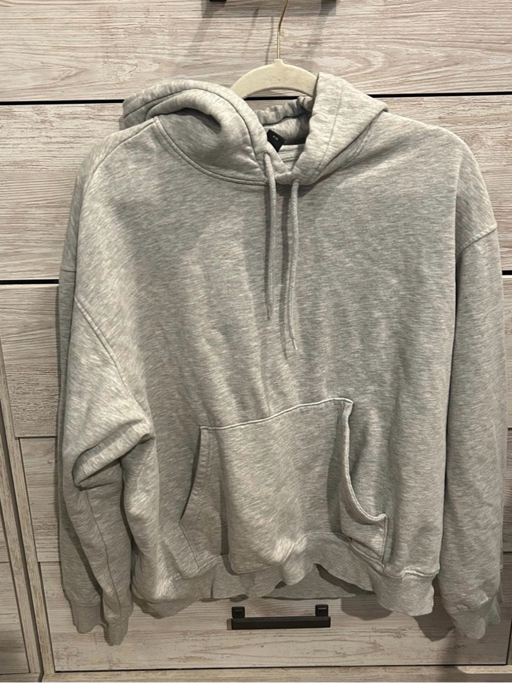 H&M Relaxed Fit Grey Hoodie Size Large - Picture 2 of 4